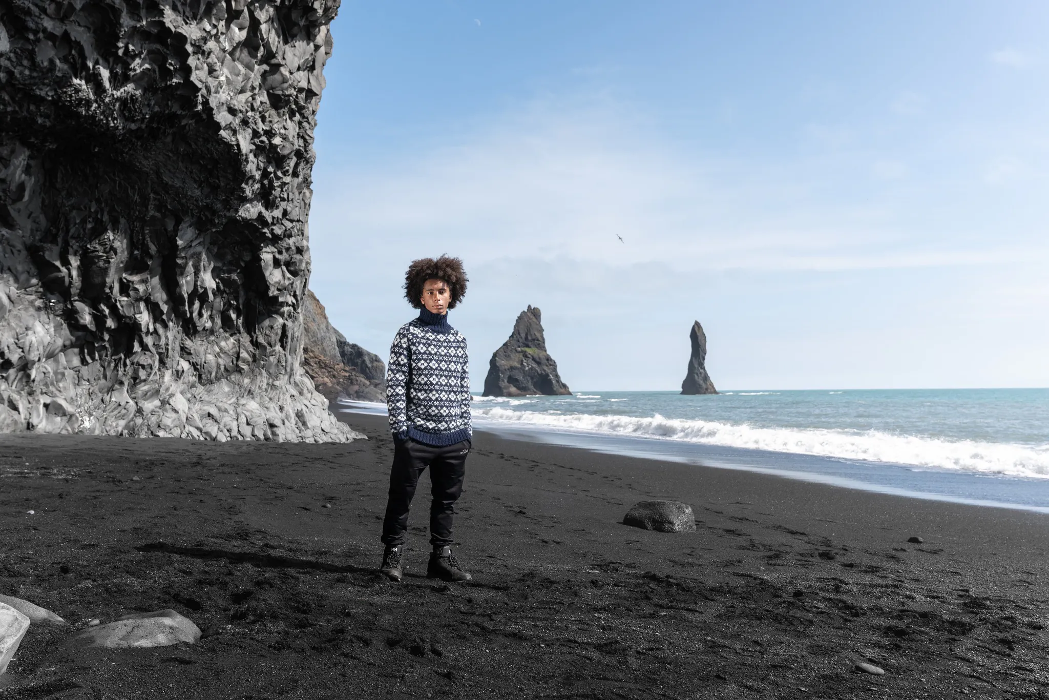 Mann am schwarzen Strand, Südisland