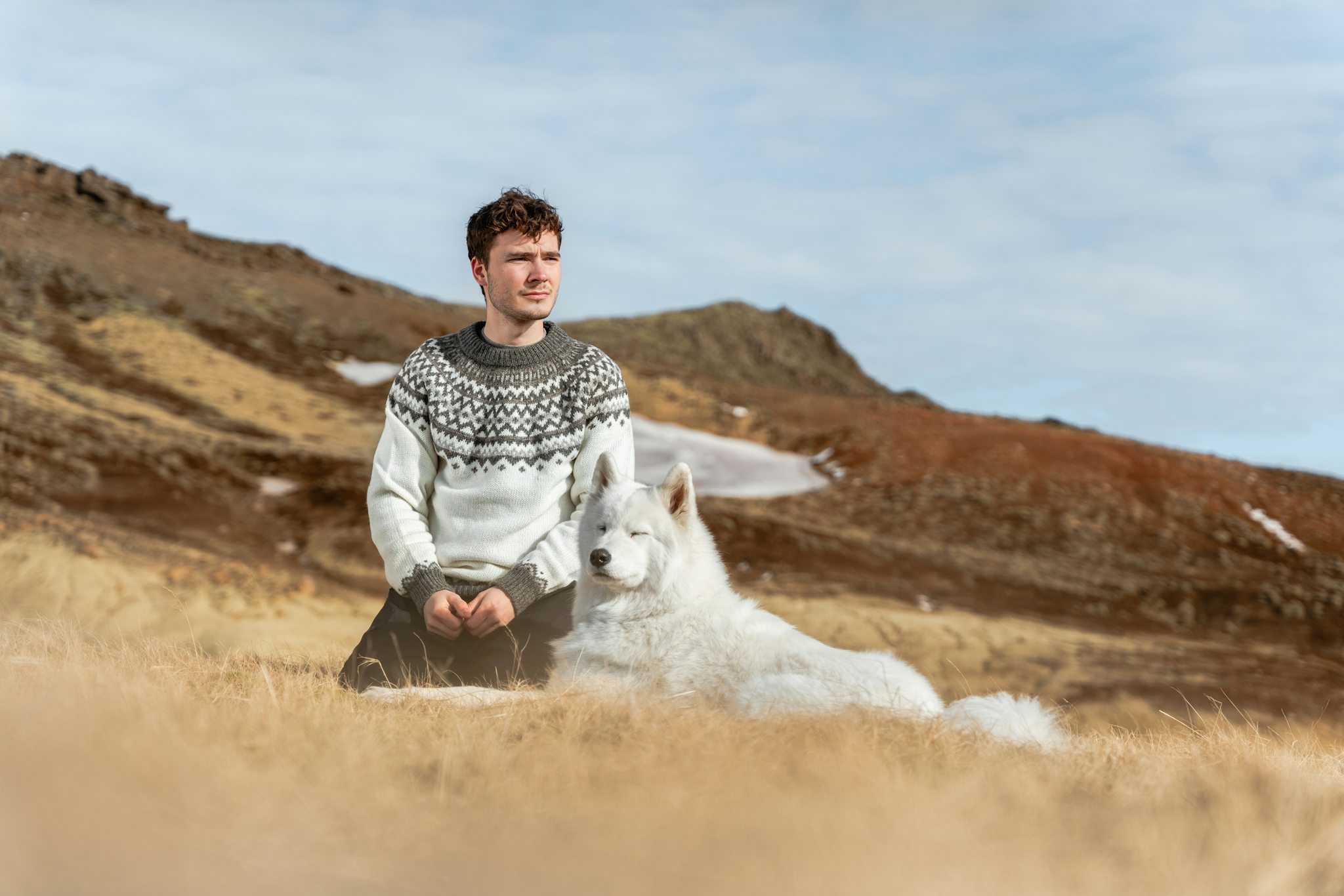 iceland-dog-man-white-wool-sweater_15.jpeg