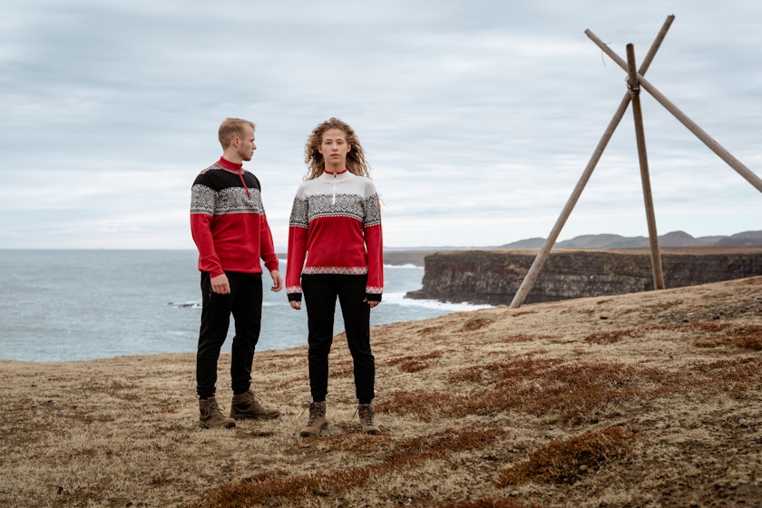couple at Icelandic sea shore
