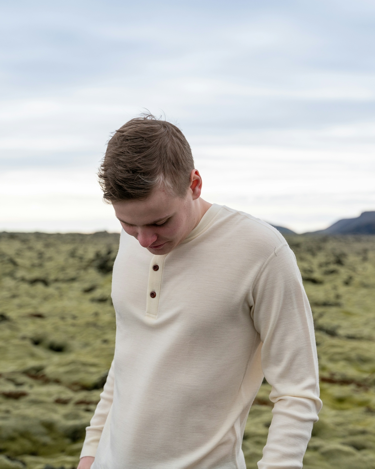 iceland-2-man-white-baselayer-sweater_76.jpeg