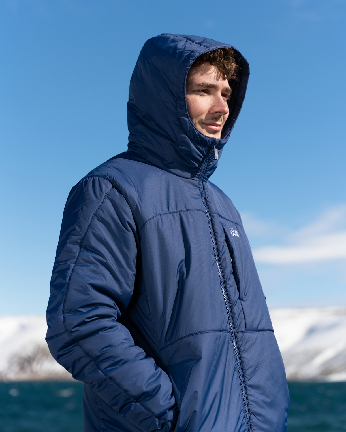 iceland-2-outdoor-man-blue-jacket_42.jpeg