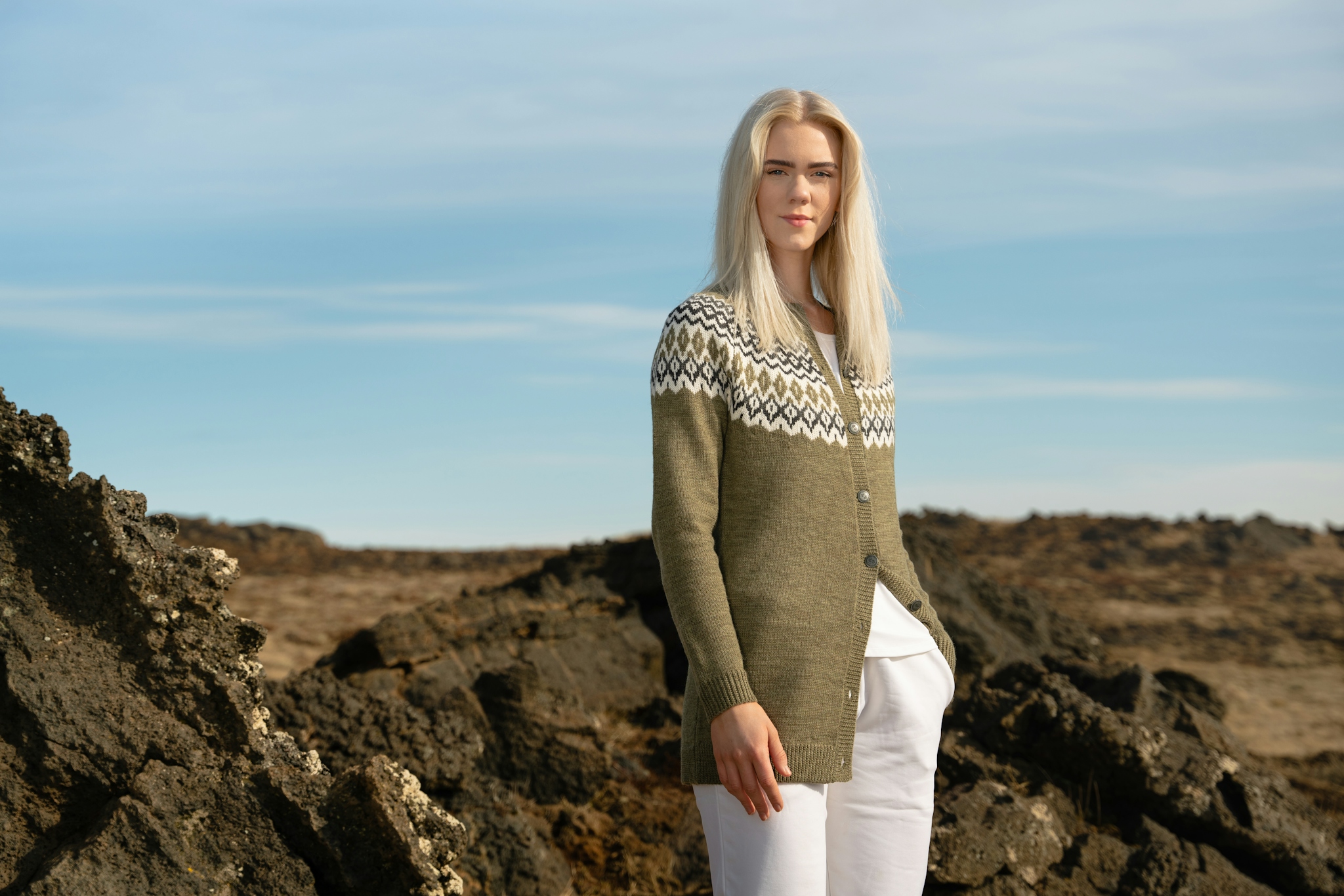 woman-iceland-wool-green-traditional-sweater_9.jpeg