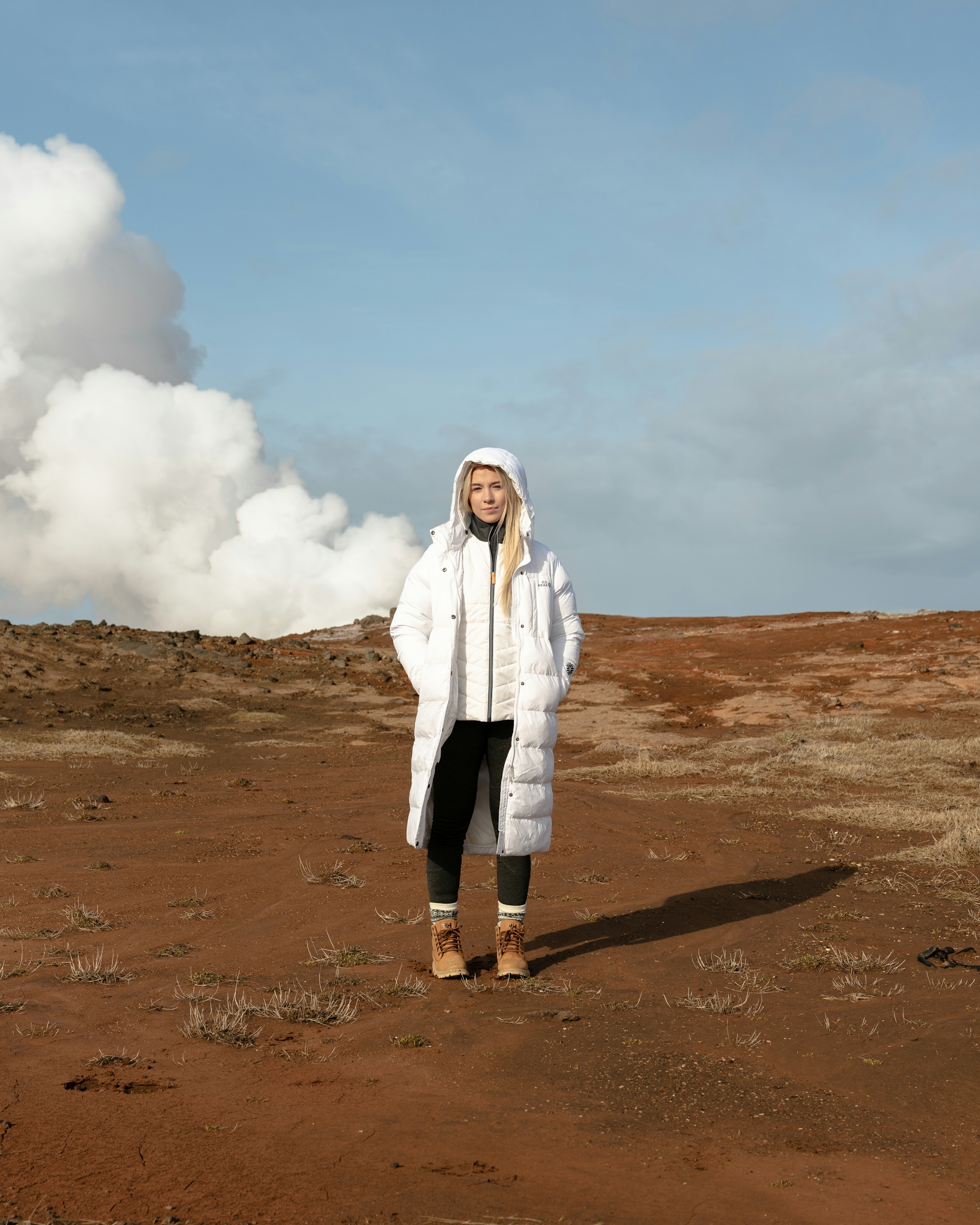 iceland-woman-white-outdoor-clothing_2.jpeg