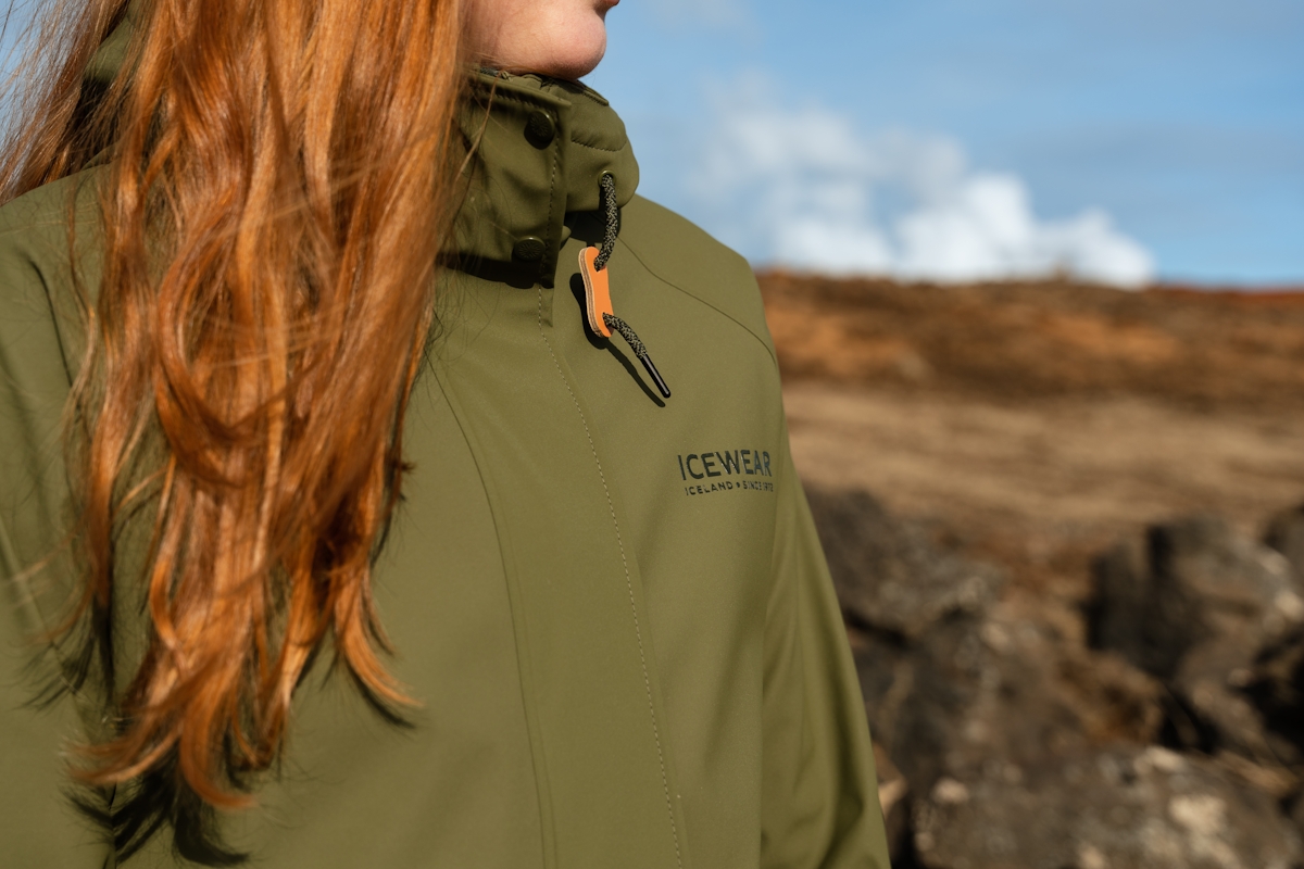 iceland-green-raincoat_14.jpeg