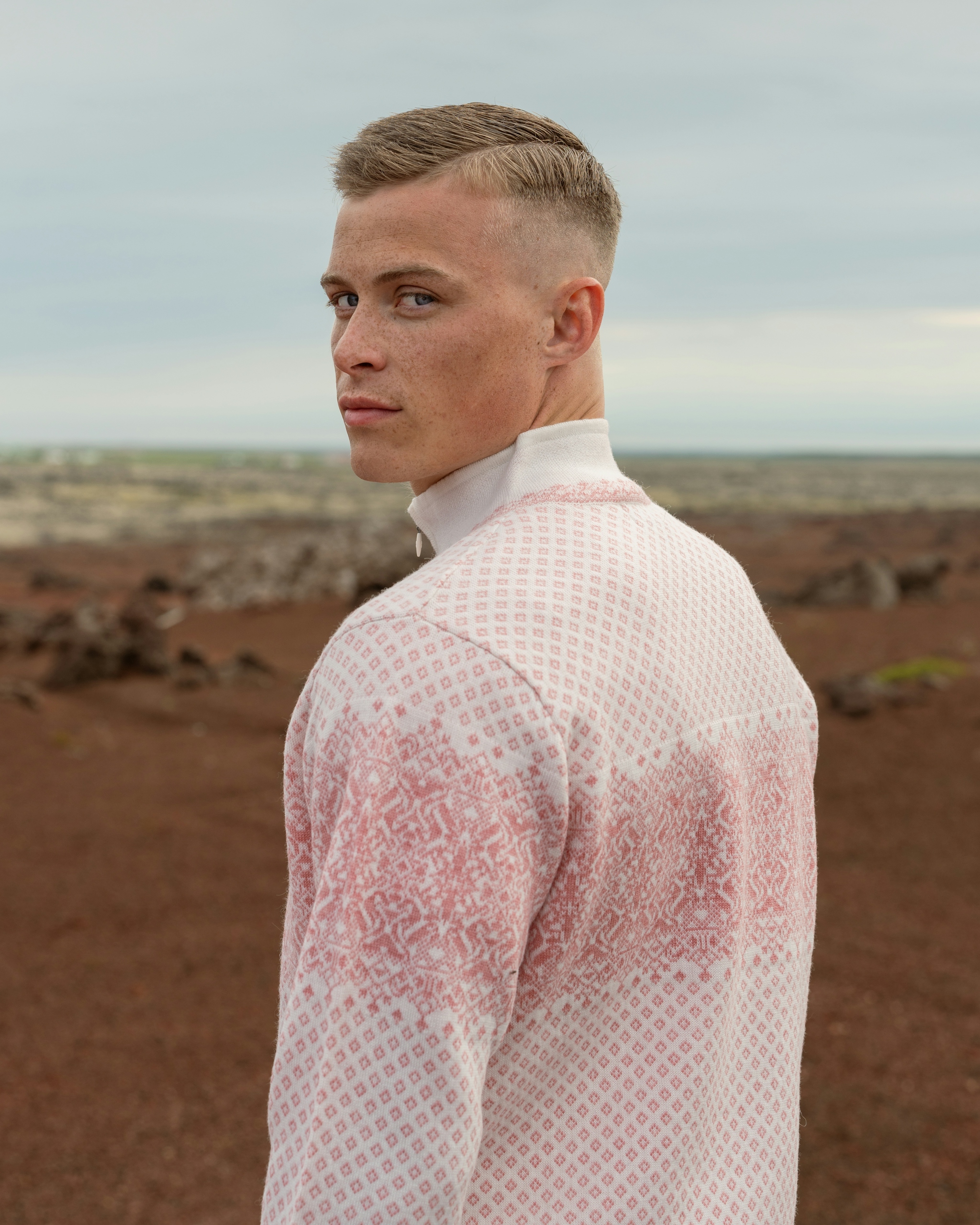 iceland-man-pink-nordic-sweater_192.jpeg