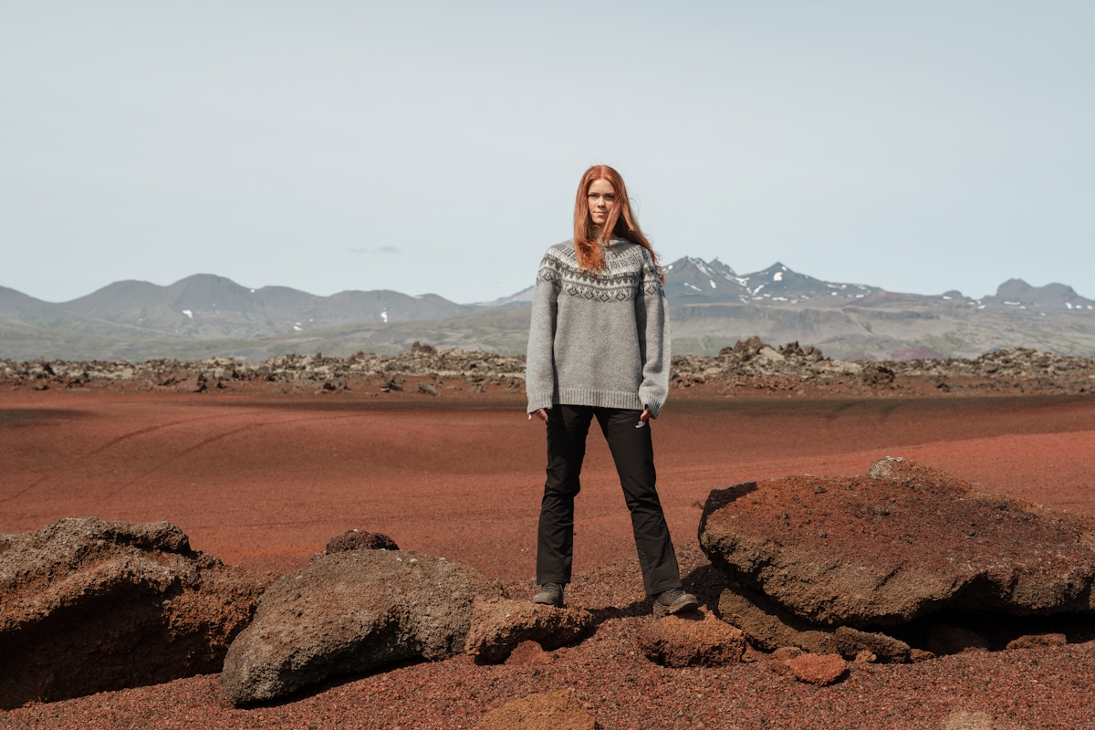 icelandwoman-grey-wool-sweater_34.jpeg