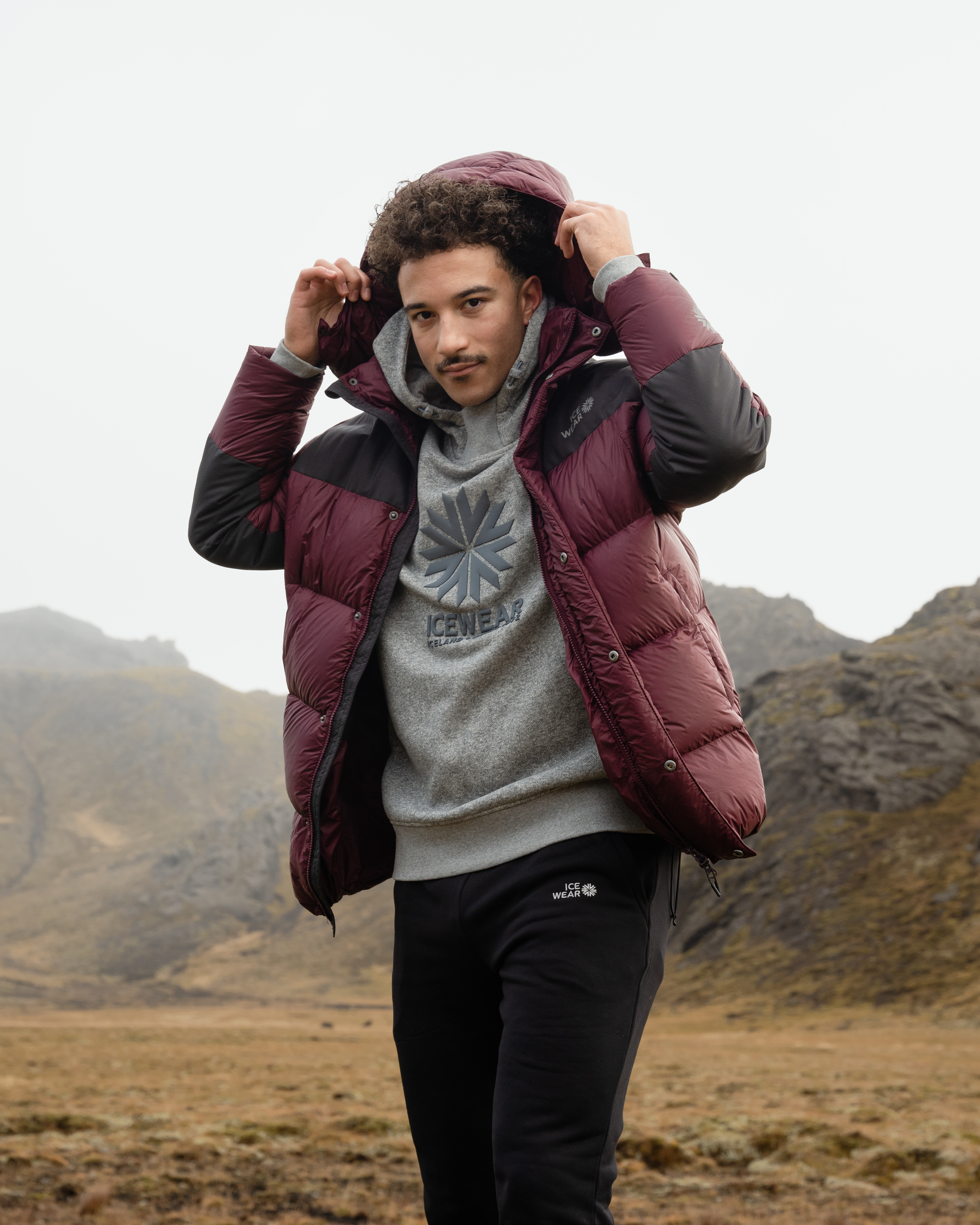 Skarðsfjörður Sweatshirt mit Kapuze