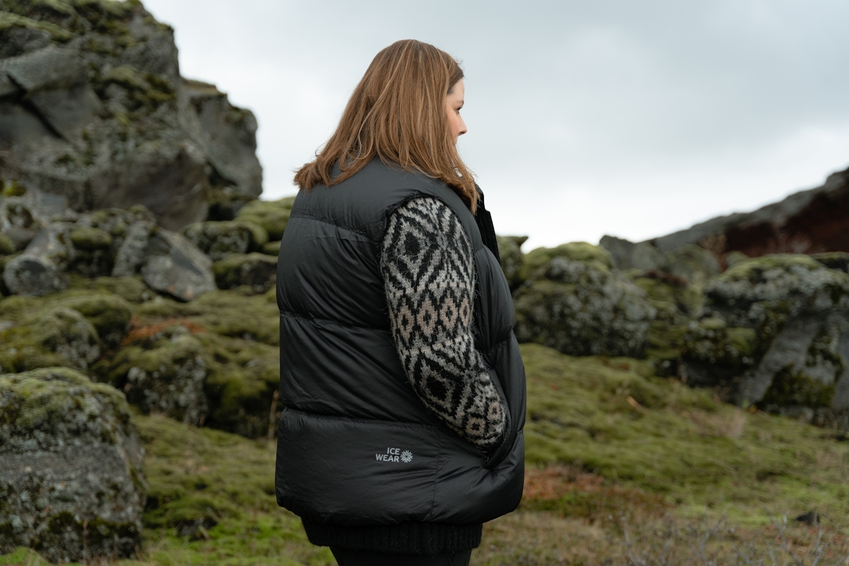 iceland-moss-rocks-women-outdoor-vest-69.jpeg