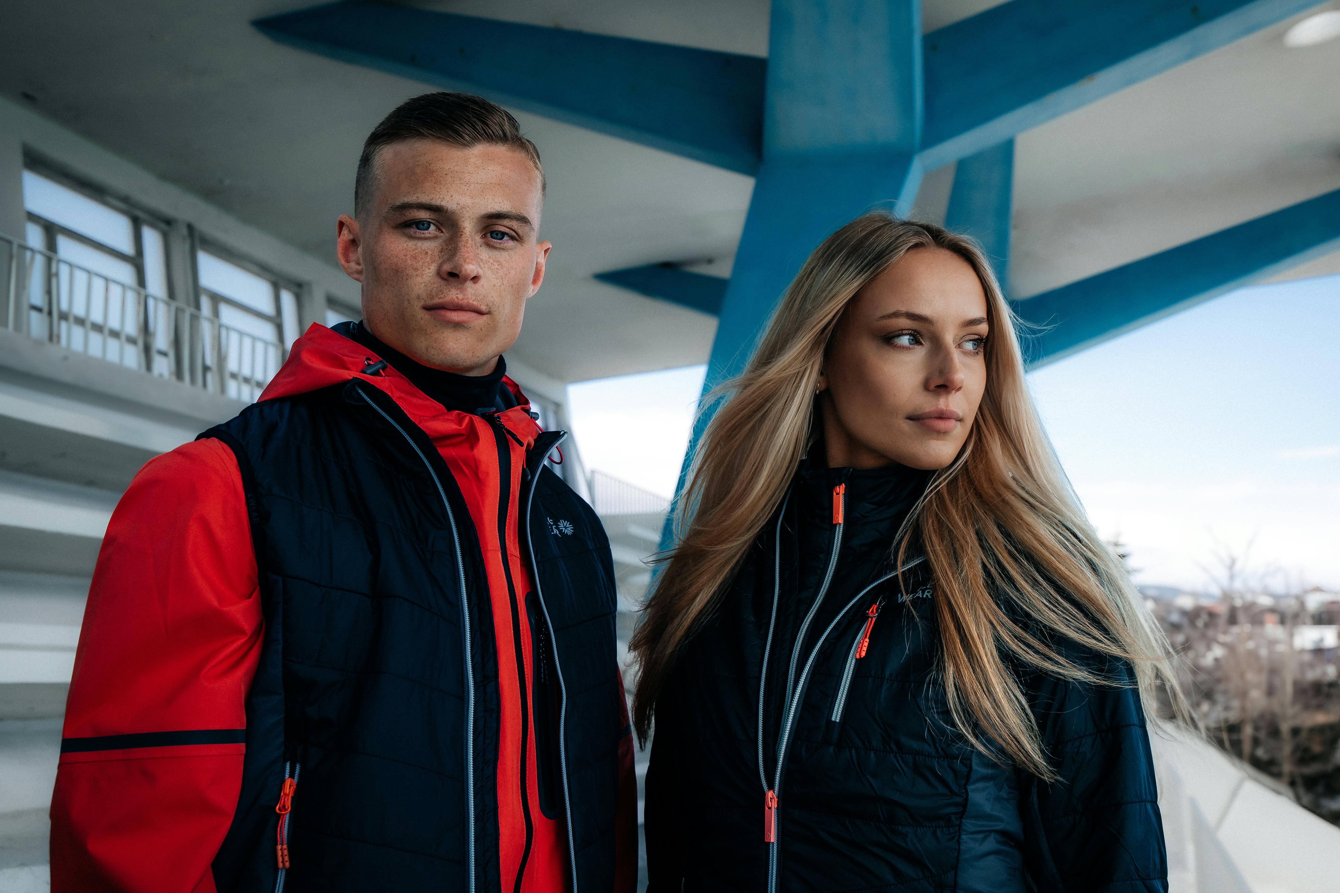 couple in outdoor outfit in Reykjavík