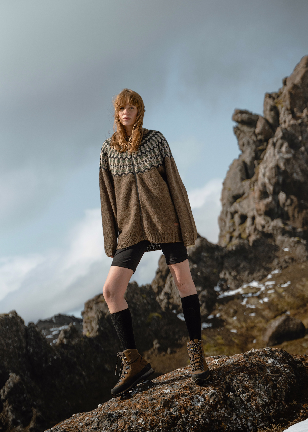 iceland-woman-wool-sweater_157.jpeg
