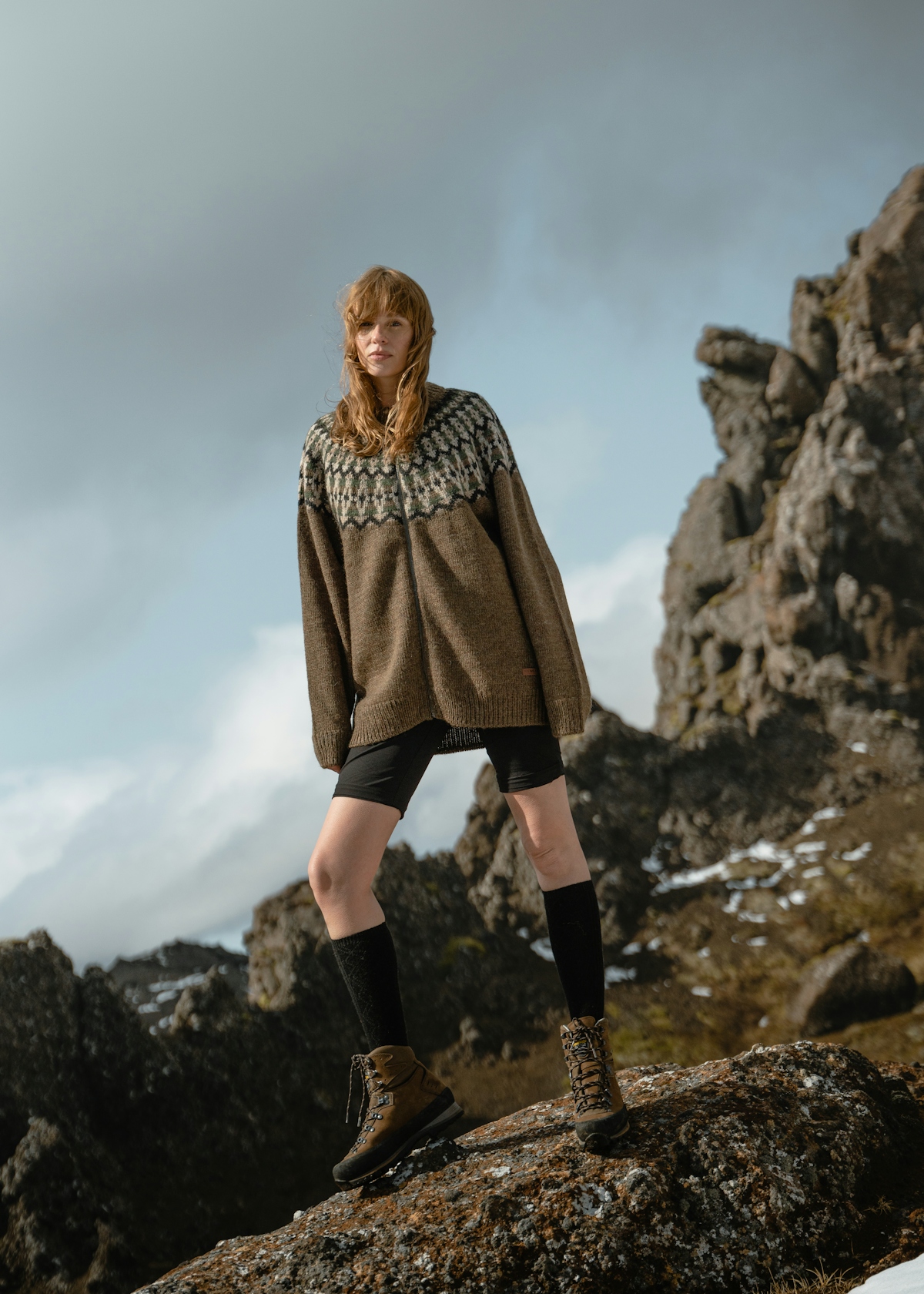 iceland-woman-wool-sweater_157.jpeg