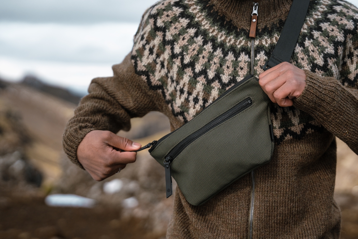 iceland-man-wool-sweater-bumbag_143.jpeg
