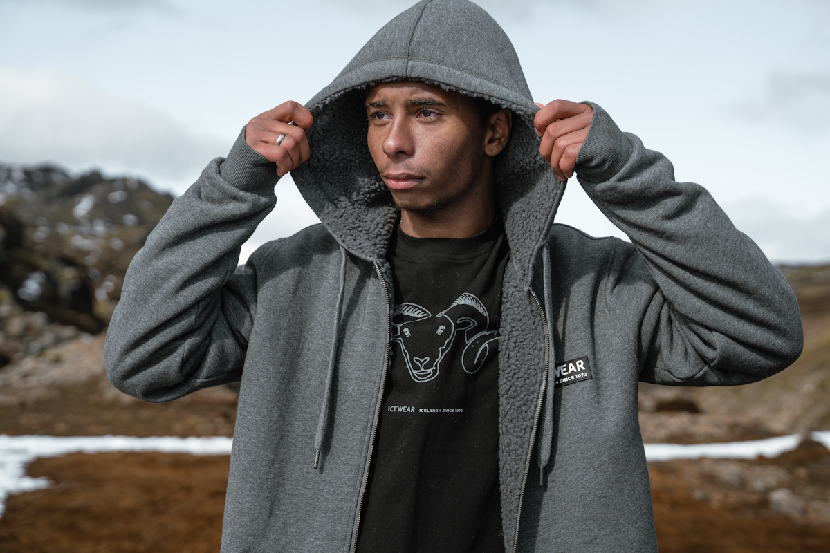 iceland-man-hoodie_176.jpeg