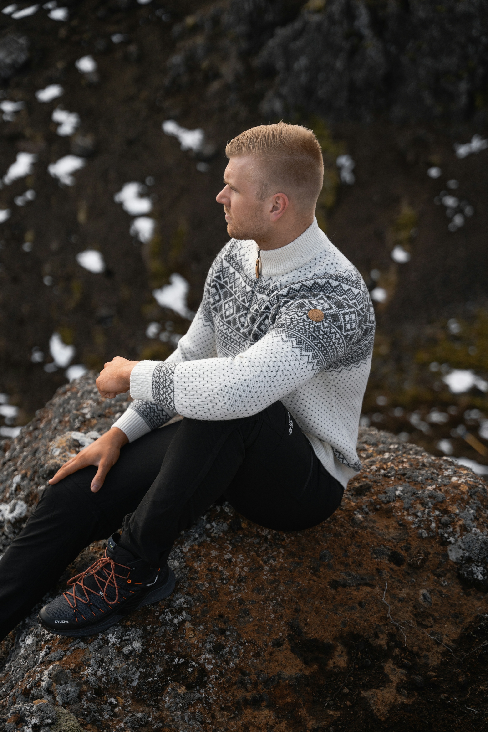 iceland-man-white-wool-sweater_164.jpeg