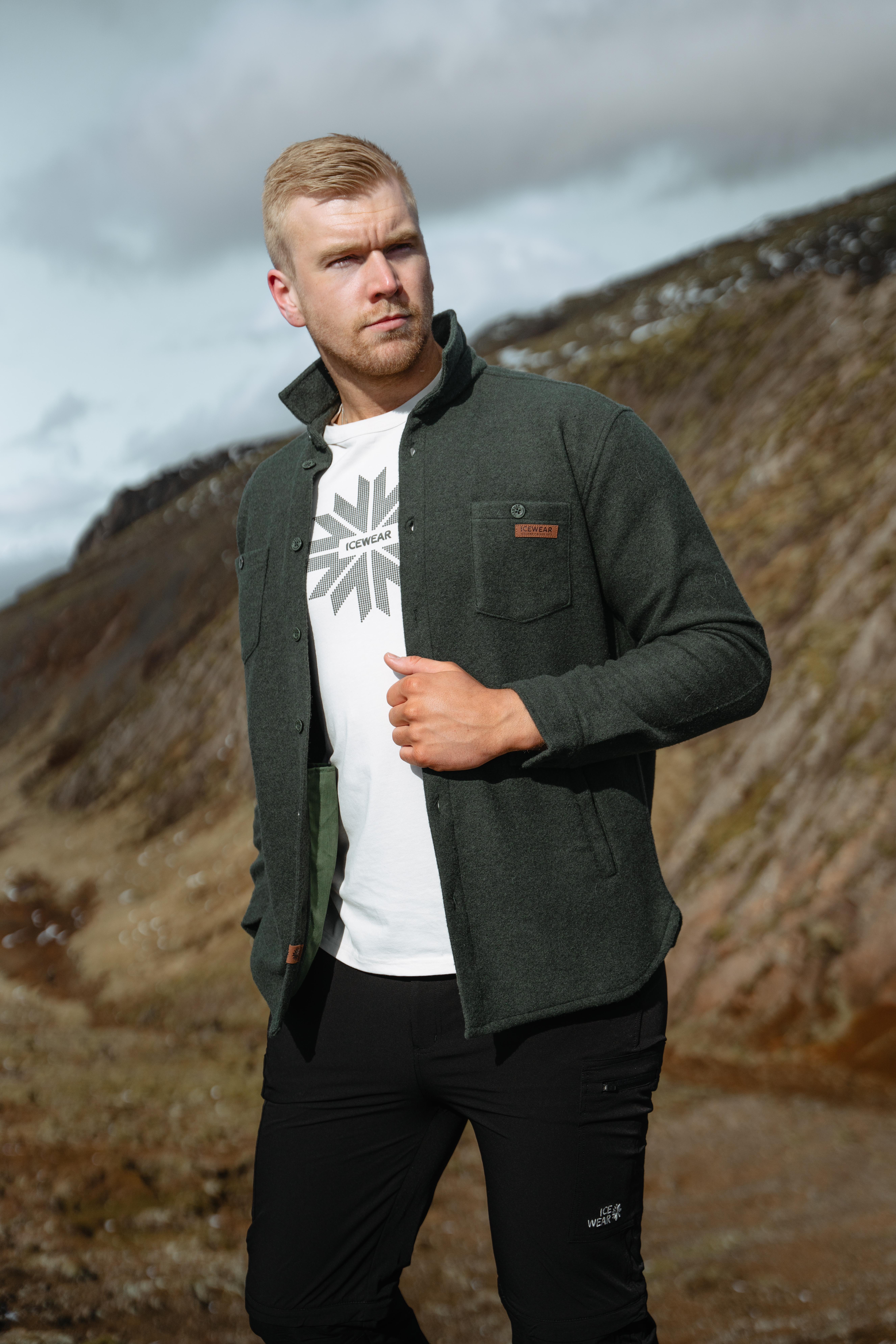 Skógarás wool fleece shacket 