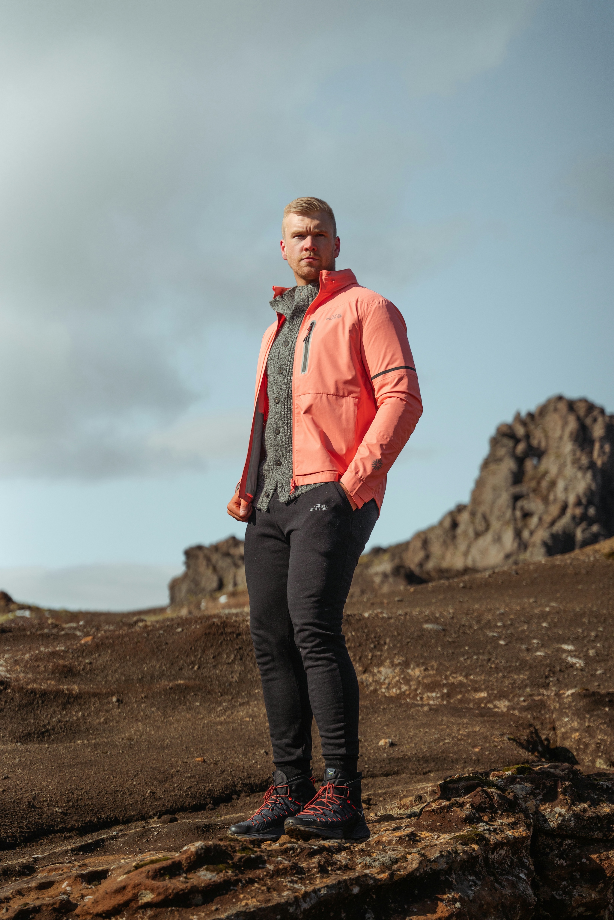 iceland-man-outdoor-pink_197.jpeg