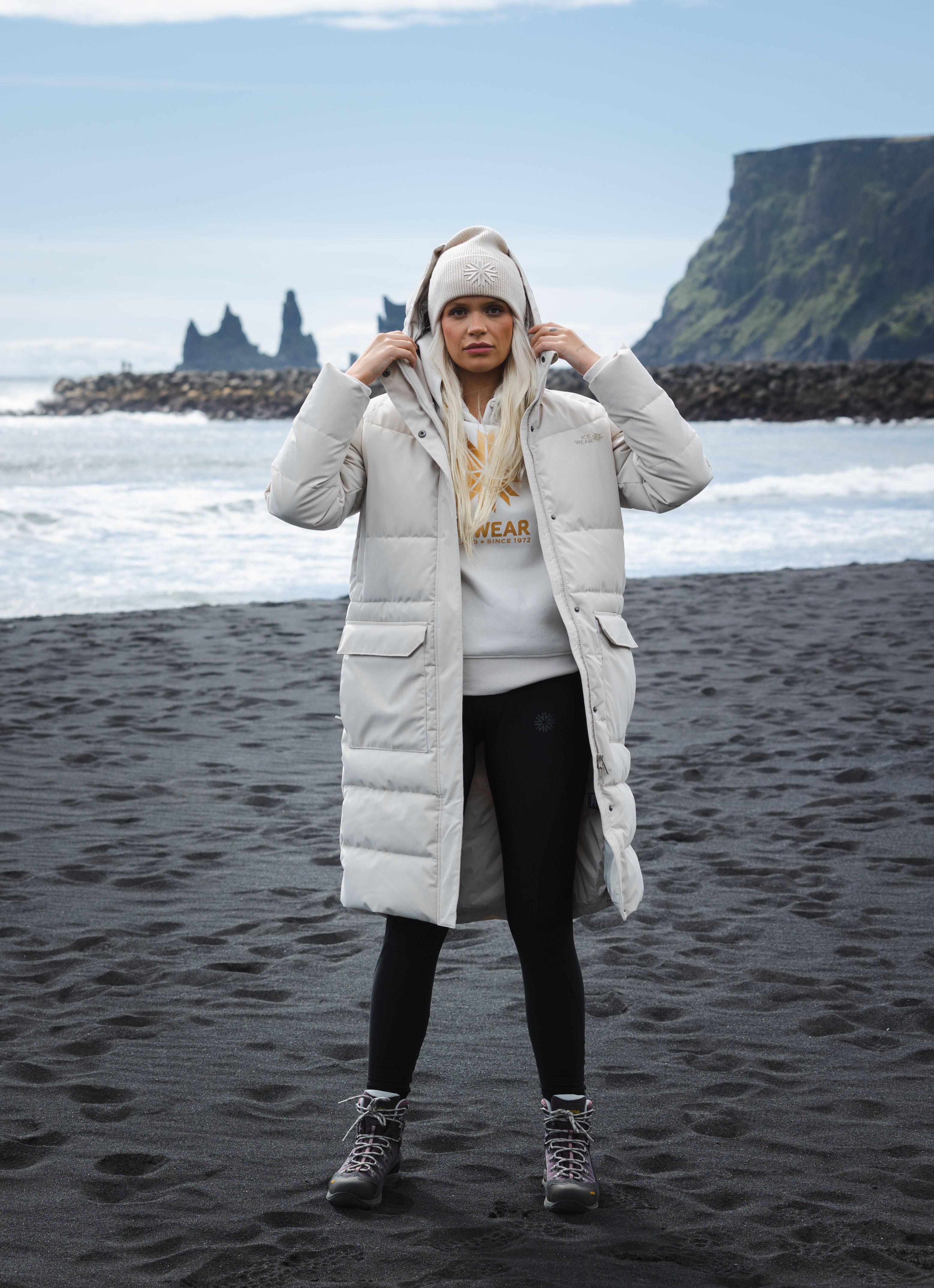 Fönn women´s long parka insulated with Icelandic wool