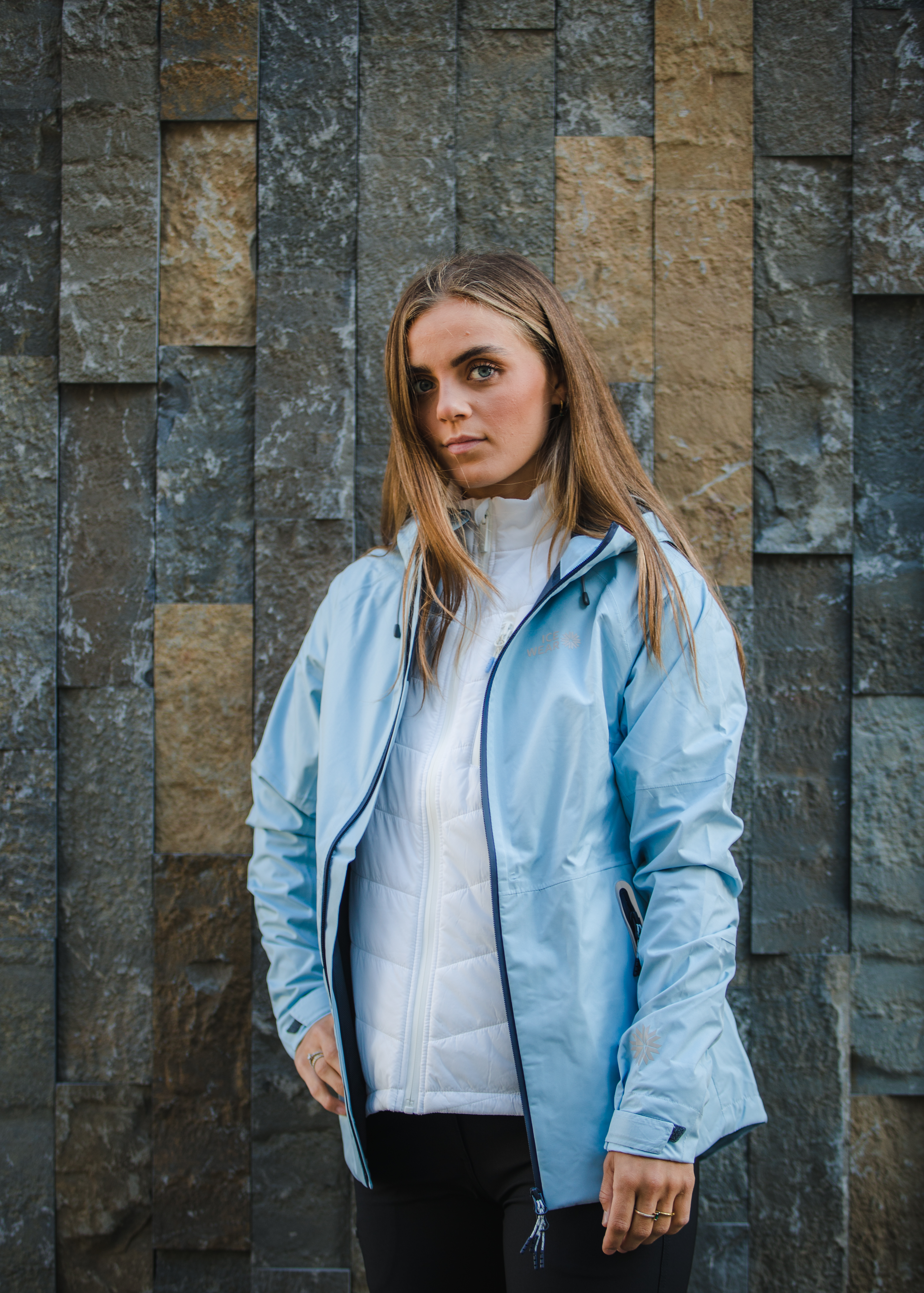 Mía tveggja laga skeljakki