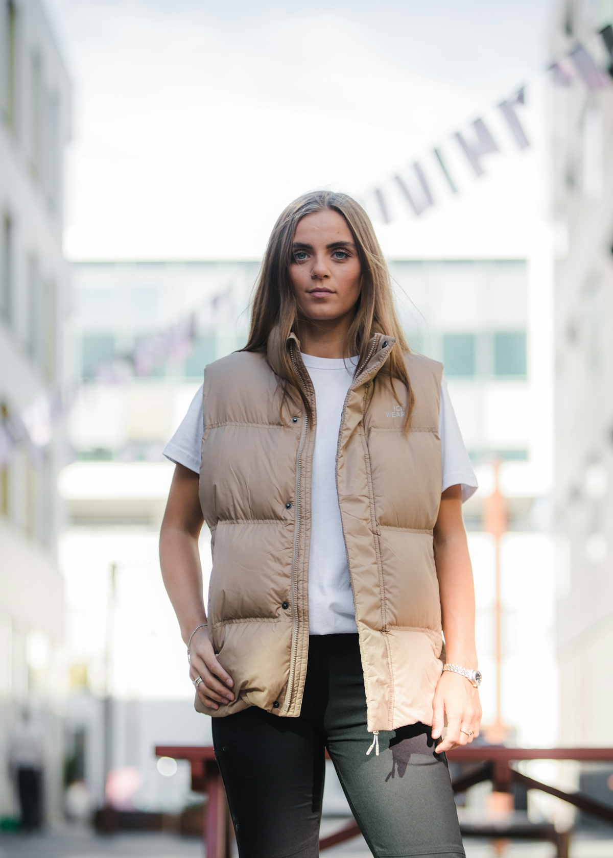 woman-lightbrown-vest-tshirt-5.jpeg