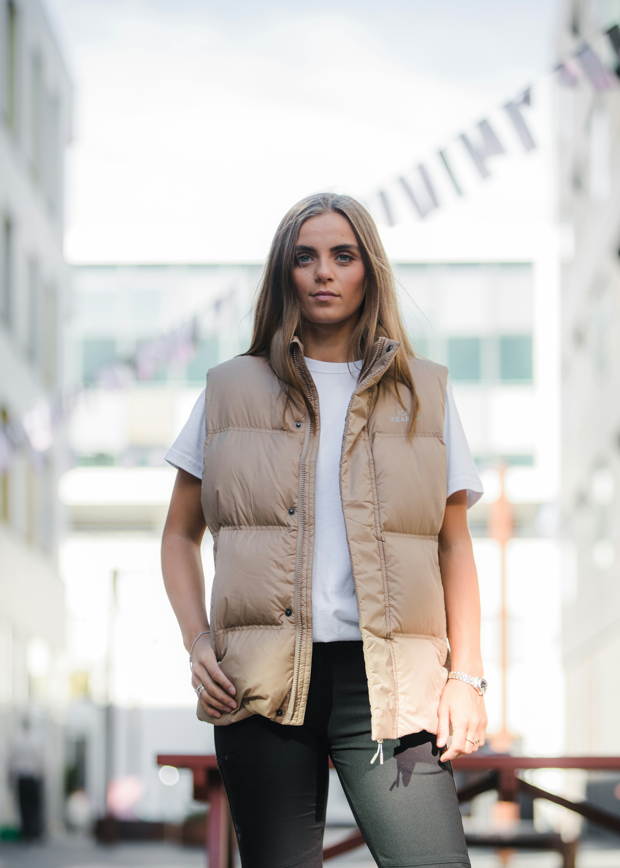 woman-lightbrown-vest-tshirt-5.jpeg