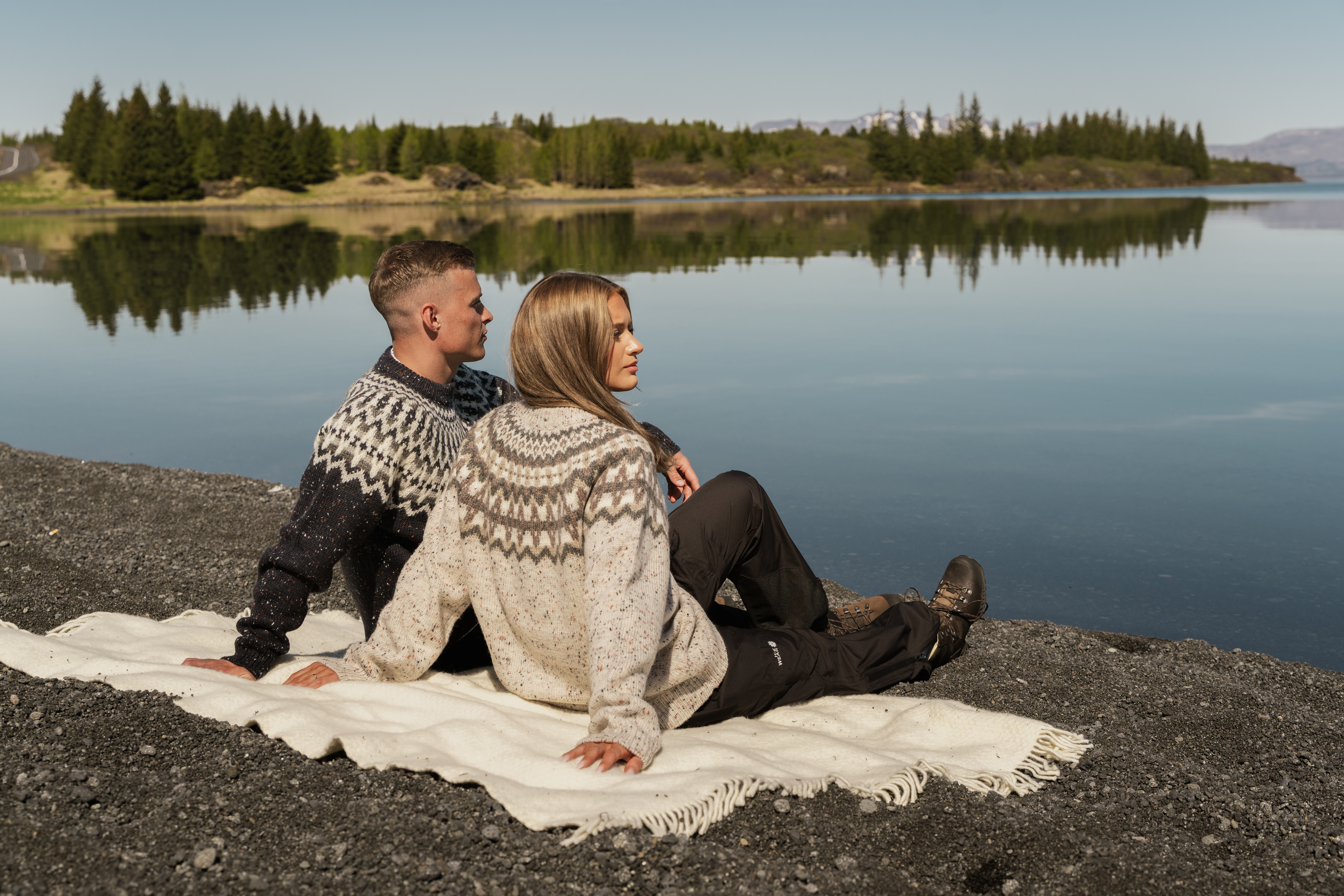 Snorragarður wool sweater classic Icelandic patterns  