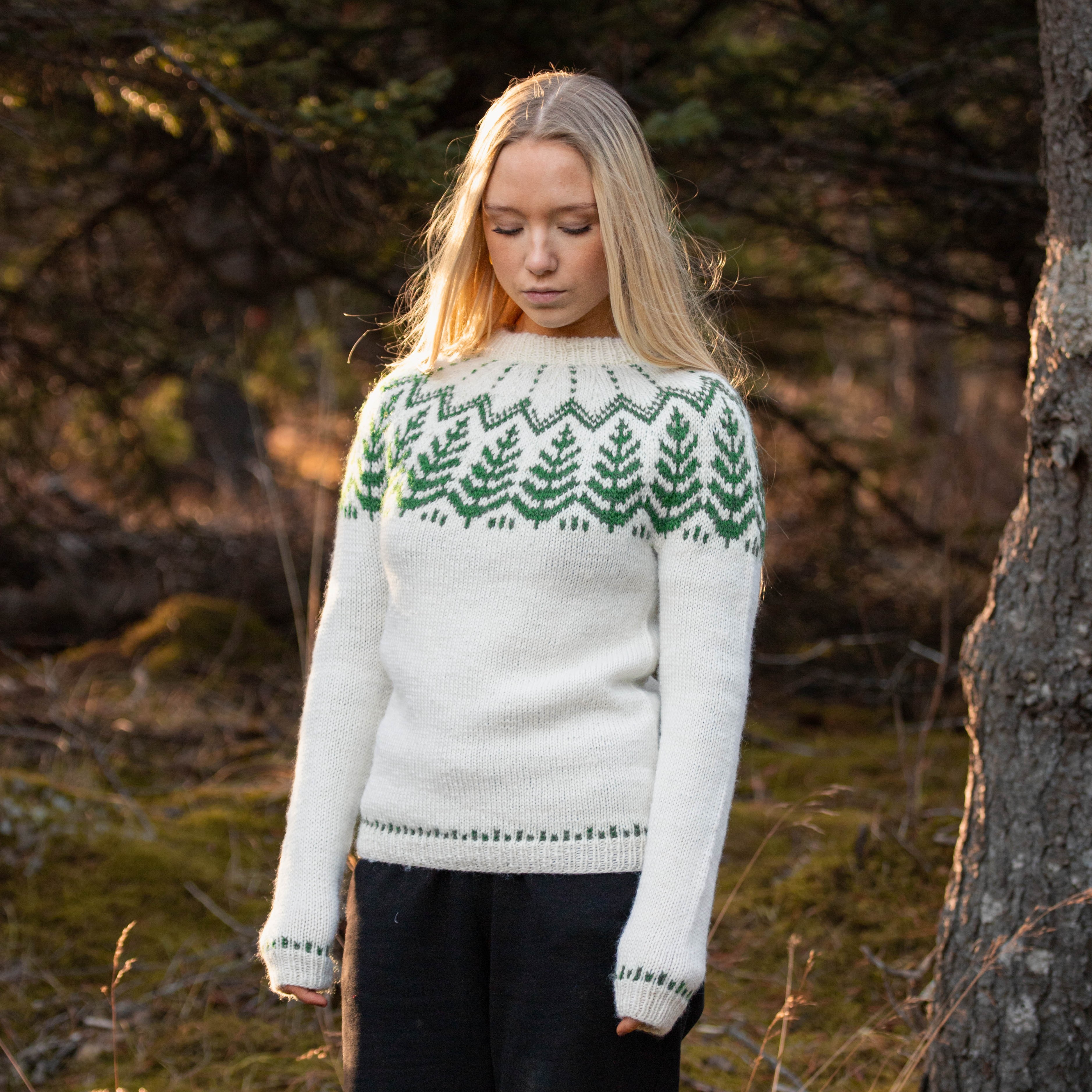 Sitkagreni adult sweater knitting pattern