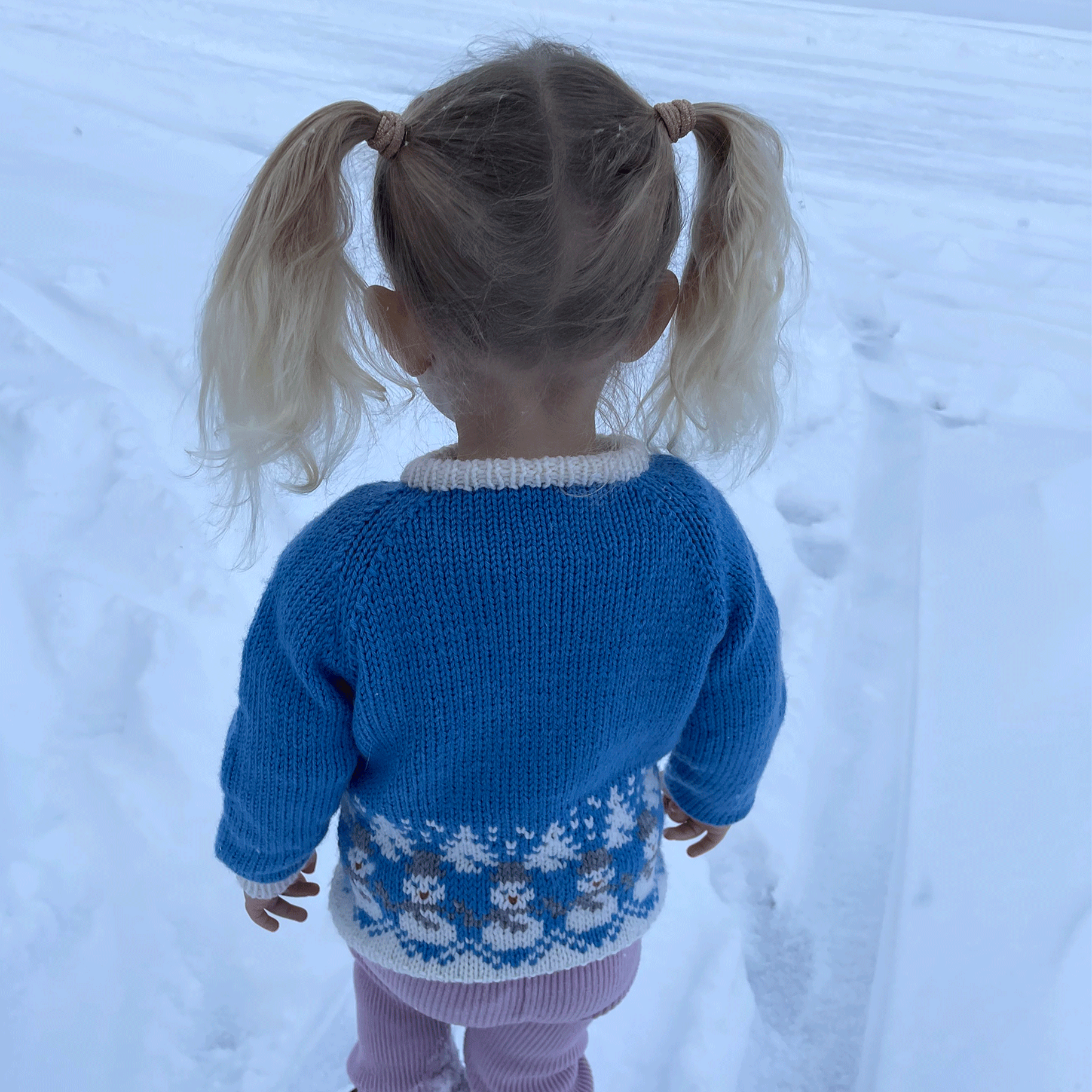 Snæfinnur kids christmas sweater knitting pattern