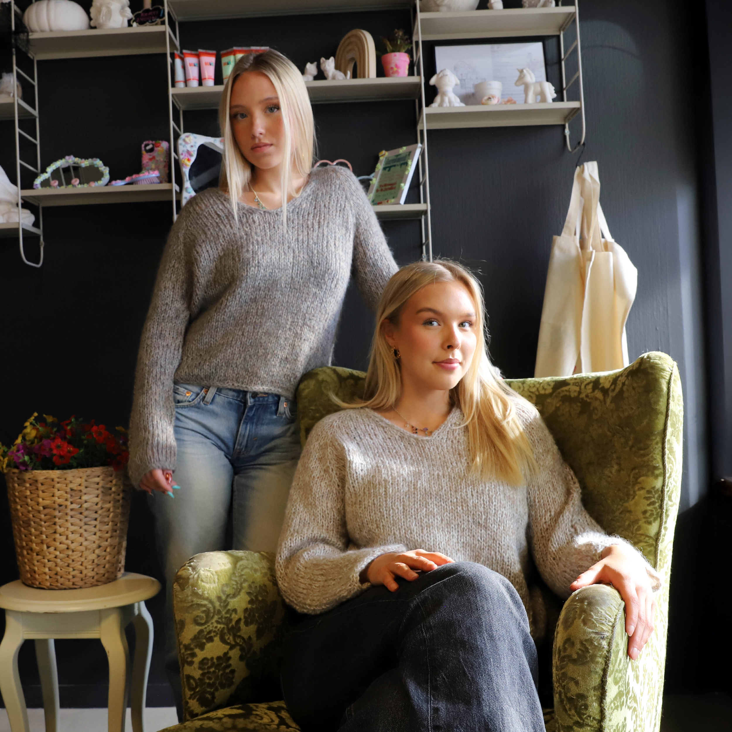 Viðja womens sweater knitting pattern