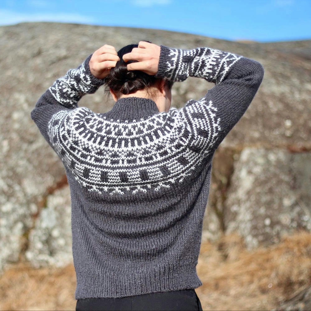 inuk_lsc-006_womens-sweater_knitting-pattern_prjonauppskrift2.jpeg