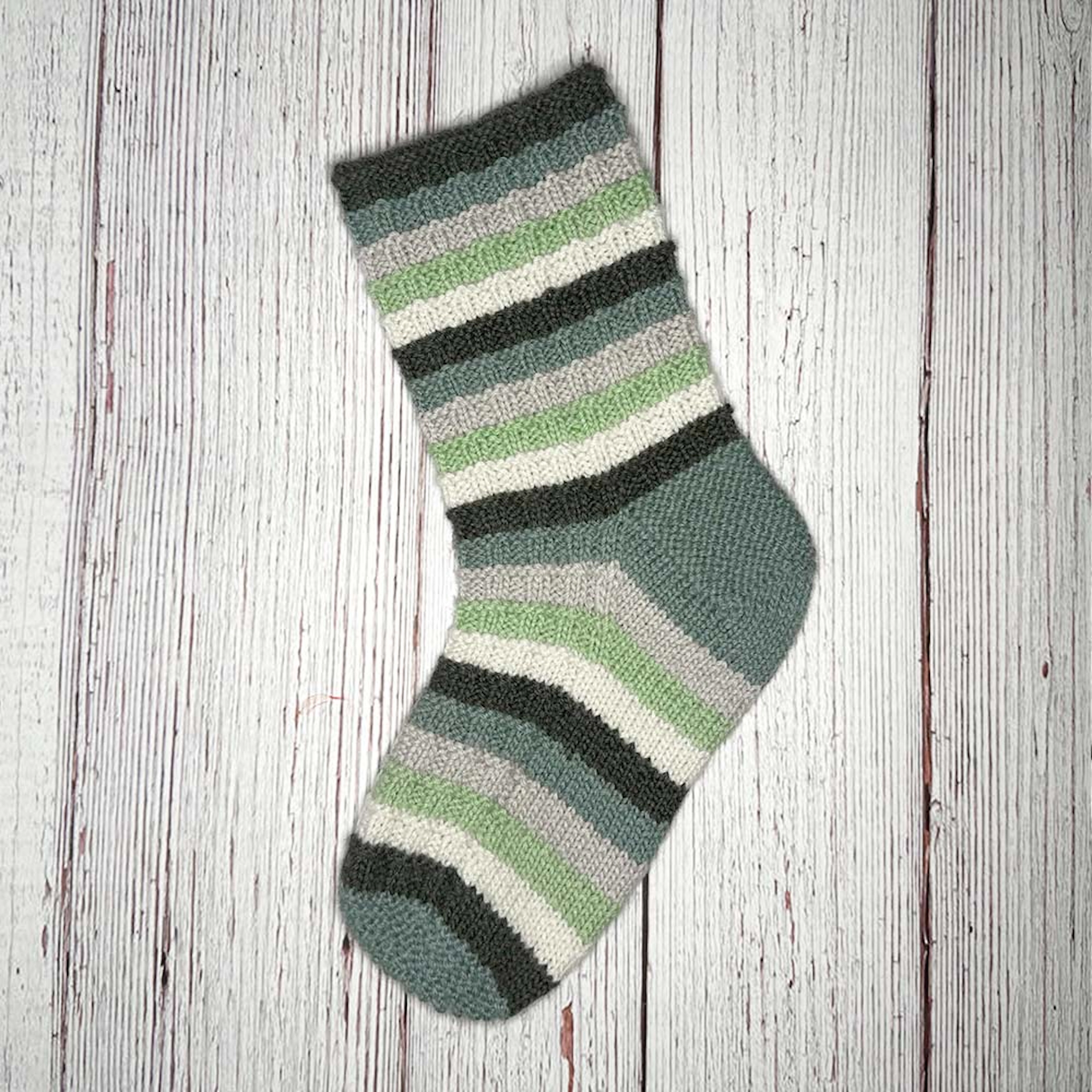frelsi_ko-021_striped-socks_knitting-pattern_prjonauppskrift2.jpeg