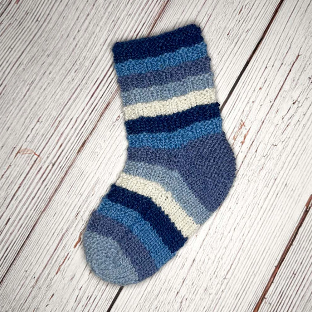 frelsi_ko-021_striped-socks_knitting-pattern_prjonauppskrift3.jpeg