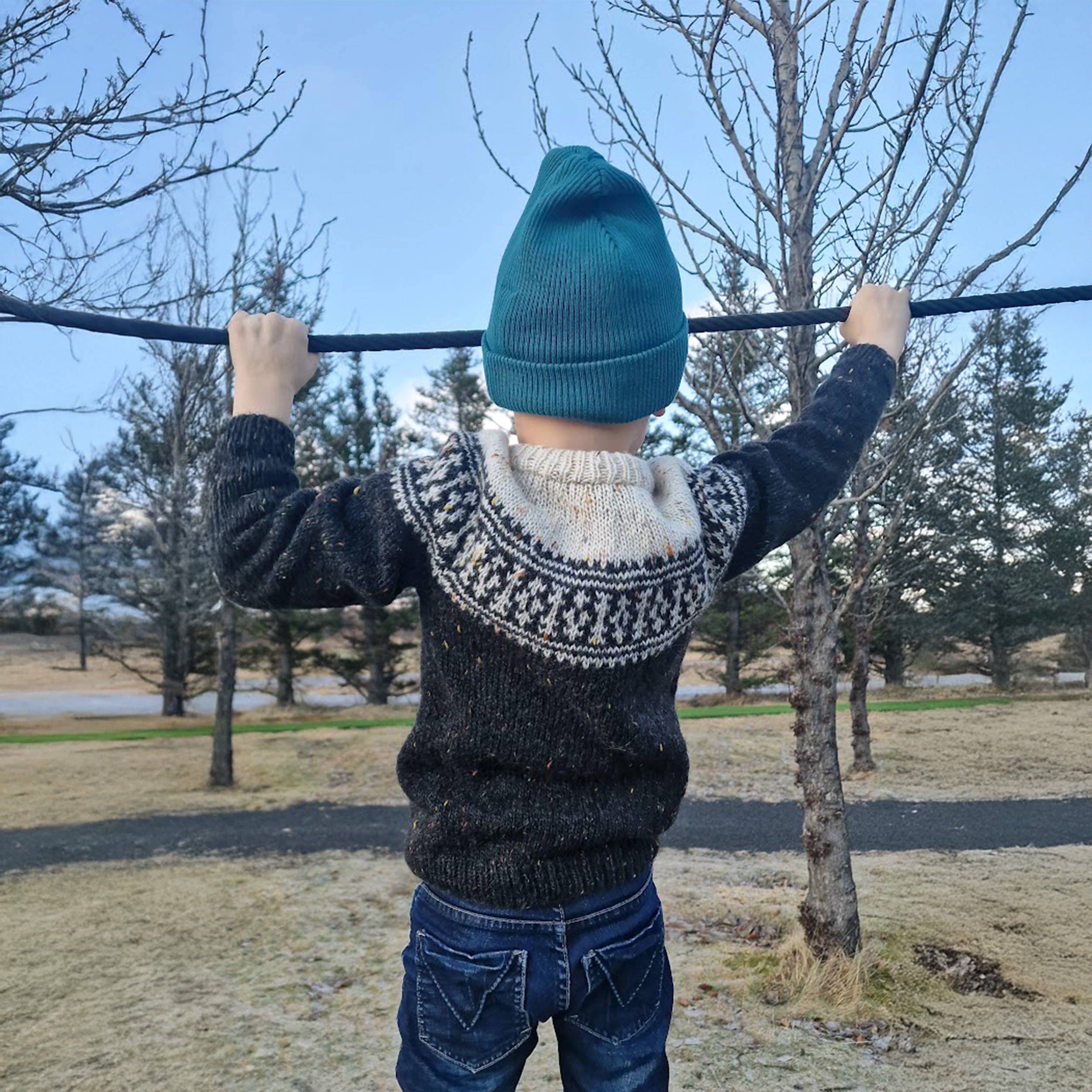Vargur kids sweater knitting pattern